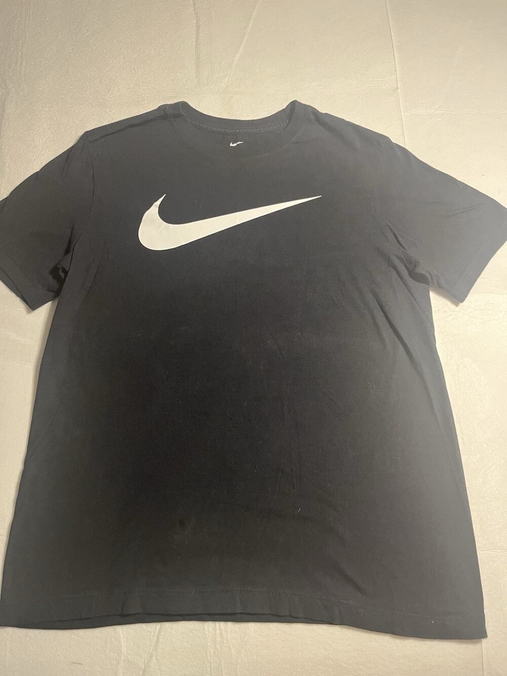 Nike The Nike Tee Men’s Medium Black White Swoosh Logo Short Sleeve T-Shirt